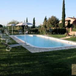 Villa with Pool for sale with view of San Gimignano Tuscany (13)