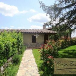 Villa with Pool for sale with view of San Gimignano Tuscany (29)