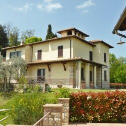 Villa with Pool for sale with view of San Gimignano Tuscany (4)