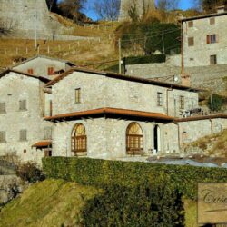 complex of buildings with pool for sale near Molazzana Lucca Tuscany (16)-1200