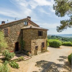 estate with pool for sale near Lucignano Tuscany (1)