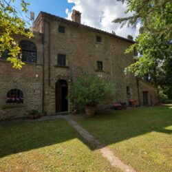 v4350sc Beautiful Stone House with Lake for sale near Cortona (10)-1200
