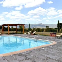 9 bedroom villa with pool for sale near Castiglion Fiorentino and Cortona in Tuscany (2)