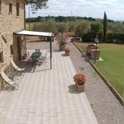 9 bedroom villa with pool for sale near Castiglion Fiorentino and Cortona in Tuscany (9)
