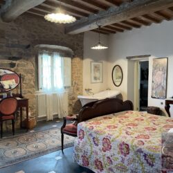 A beautiful old villa for sale near Bagni di Lucca Tuscany (14)