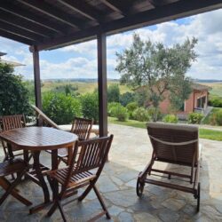 Apartment with pool for sale near Castelfalfi golf course Tuscany (23)