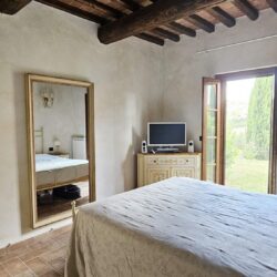 Apartment with pool for sale near Castelfalfi golf course Tuscany (8)