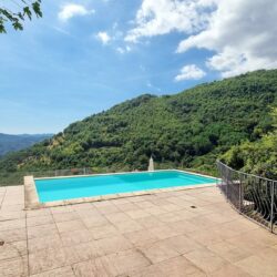 Beautiful Old House with Pool for sale near Bagni di Lucca Tuscany (26)