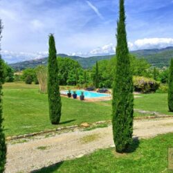 Beautiful Stone House with pool for sale near Cortona (38)