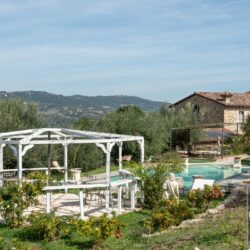 Beautiful house with pool for sale near Magione Lake Trasimeno Umbria (38)
