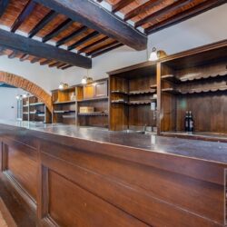 Historic Villa with Loggia for sale near Arezzo Tuscany (10)