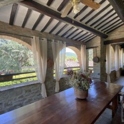 House with Pool and Loggia for sale near Cortona (2)