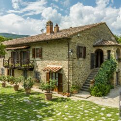 House with Pool and Loggia for sale near Cortona (21)
