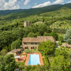 House with Pool and Loggia for sale near Cortona (35)