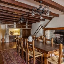 House with Pool and Loggia for sale near Cortona (4)