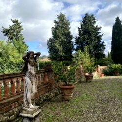 Large Historic Villa for sale near Lucignano Tuscany (40)