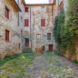 Large estate for sale in Chianti Tuscany (23)