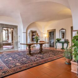 The perfect Tuscan property for sale in Chianti with pool (29)