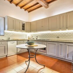 The perfect Tuscan property for sale in Chianti with pool (36)