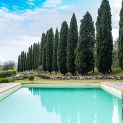 The perfect Tuscan property for sale in Chianti with pool (41)
