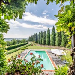 The perfect Tuscan property for sale in Chianti with pool (44)