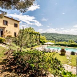 The perfect Tuscan property for sale in Chianti with pool (45)