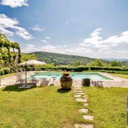 The perfect Tuscan property for sale in Chianti with pool (47)