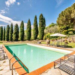 The perfect Tuscan property for sale in Chianti with pool (50)