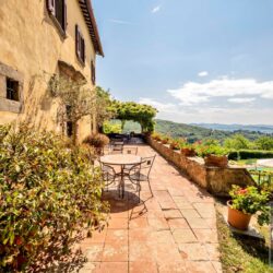 The perfect Tuscan property for sale in Chianti with pool (54)