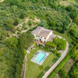 The perfect Tuscan property for sale in Chianti with pool (68)