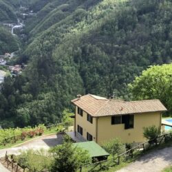 Villa with Infinity Pool and wonderful views for sale in Tuscany (12)