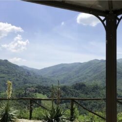 Villa with Infinity Pool and wonderful views for sale in Tuscany (8)