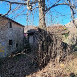 Village Villa to Restore near Bagni di Lucca, Tuscany (1)-1200