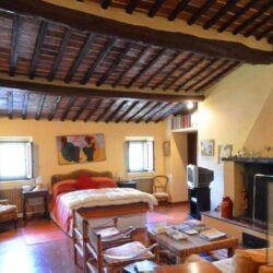 v566611 Farmhouse with annexes and pool for sale near Radicondoli in Tuscany (19)