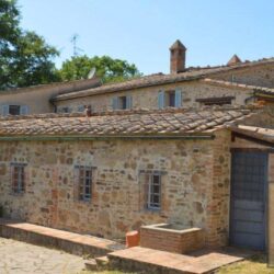 v566611 Farmhouse with annexes and pool for sale near Radicondoli in Tuscany (7)
