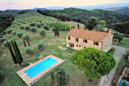 Grosseto Farmhouse with Pool, Olives and Vineyard