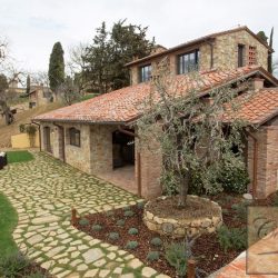 Farmhouse on a Luxury Tuscan Estate Image