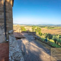 Impressive restored 4+ bedroom villa and 1 bedroom annex with great original features and 2 hectares in a fantastic panoramic position a few km from Volterra. More land available.