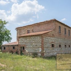 Montepulciano Farmhouse to Restore for Sale image 1