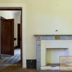 Tuscan Estate to Restore image 9