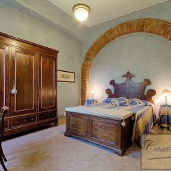 Luxury Tuscan Villa for Sale image 21
