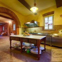 Luxury Tuscan Villa for Sale image 13