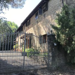 Farmhouse for Sale near Cortona image 3