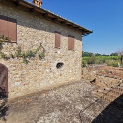 Farmhouse Requiring Restoration near San Gimignano 7