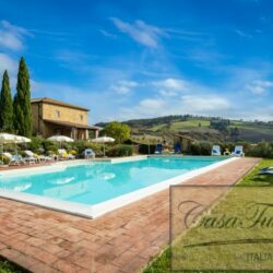11 Bedroom Property with 15 Hectares inc. Vineyard and Olives 37