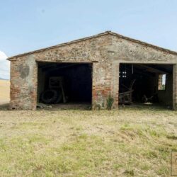 Large Farmhouse + Annexes to Restore near Lajatico 8
