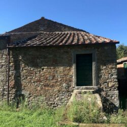 Spacious Cortona Farmhouse + Annexes To Restore 12