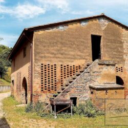 Beautiful Historic Tuscan Farm with Vineyards 31