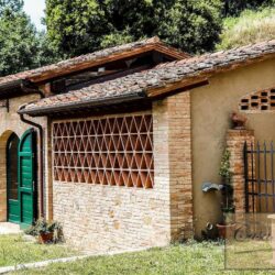 Beautiful Historic Tuscan Farm with Vineyards 44