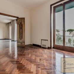 Prestigious Penthouse Apartment in Rome 11
